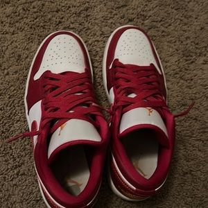 Jordan 1 low cardinal red